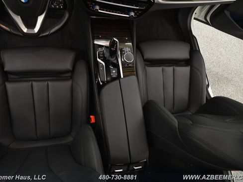 Used 2020 BMW 530e image 18