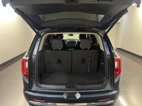 Used 2020 GMC Acadia Denali w/ Technology Package FWD image 28
