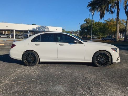 Used 2017 Mercedes-Benz E 300 4MATIC image 3