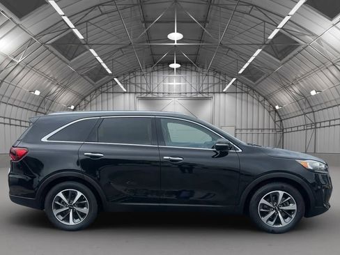 Used 2019 Kia Sorento EX w/ EX Touring Package image 11