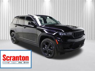 Used 2023 Jeep Grand Cherokee Altitude video 1