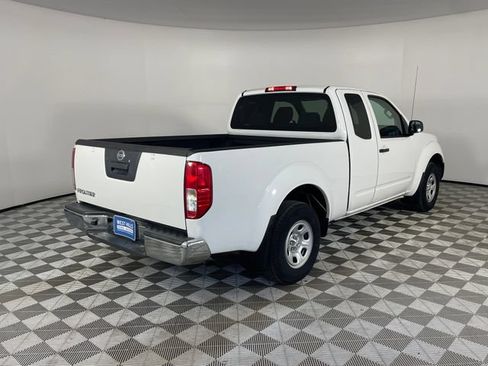 Used 2015 Nissan Frontier S RWD image 23