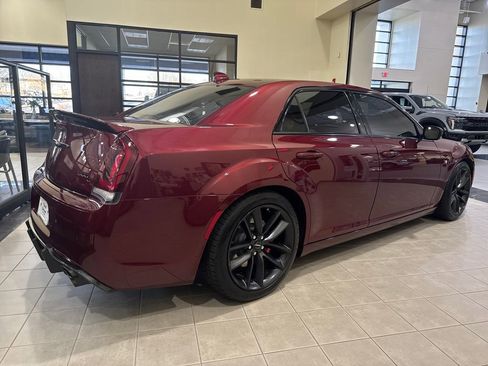 Used 2023 Chrysler 300 C image 8