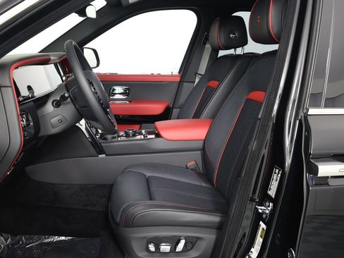 New 2026 Rolls-Royce Cullinan AWD/4WD image 5
