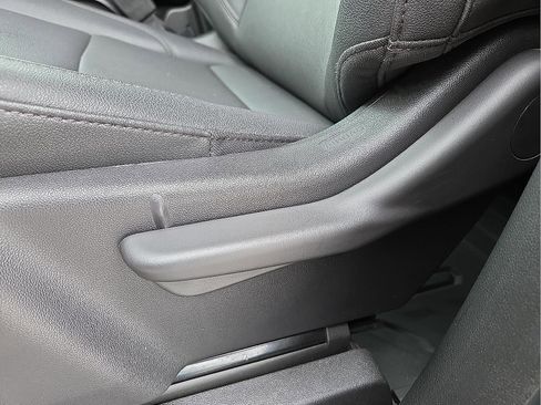 New 2025 Chevrolet Silverado 1500 W/T w/ WT Value Package image 15