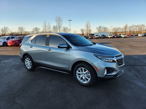 Used 2024 Chevrolet Equinox LT image 9