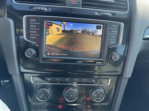 Used 2017 Volkswagen GTI Autobahn image 18