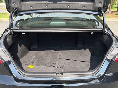 Used 2025 Toyota Camry SE w/ Convenience Package FWD image 6