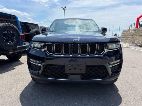 Used 2023 Jeep Grand Cherokee Limited w/ Trailer Tow Prep Group (B) AWD/4WD image 8