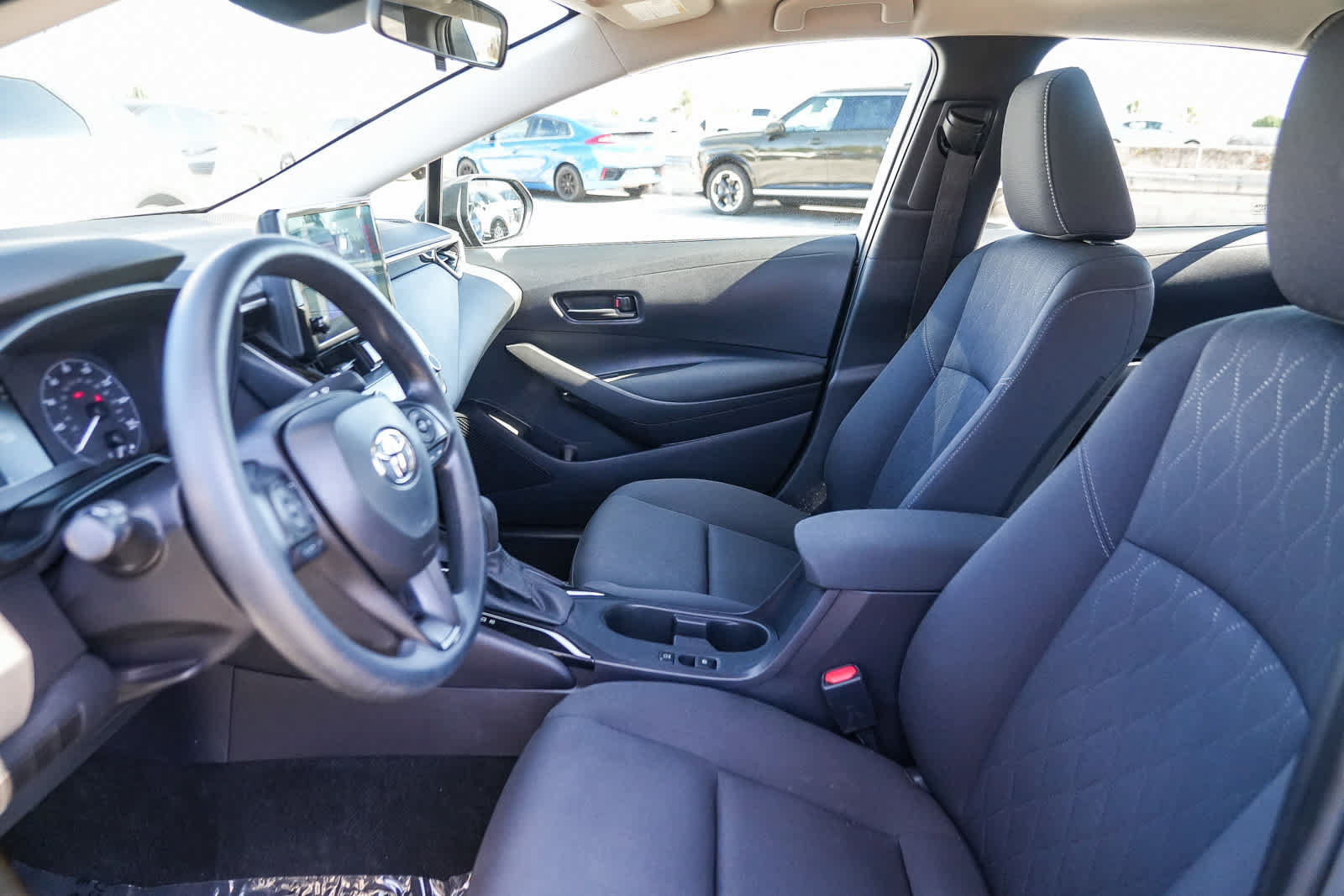 Used 2024 Toyota Corolla LE FWD image 17