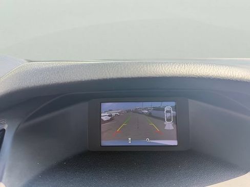Used 2016 Ford Focus SE w/ Equipment Group 201A FWD image 17