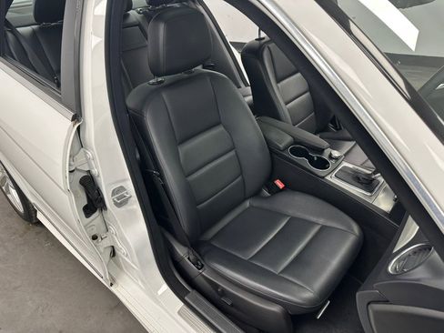 Used 2013 Mercedes-Benz C 250 Sport image 36