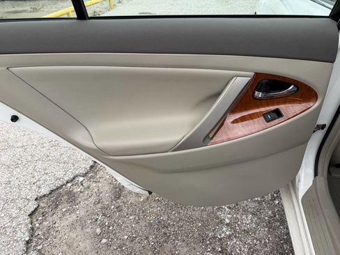 Used 2011 Toyota Camry XLE w/ XLE Extra-Value Pkg #1 FWD image 15