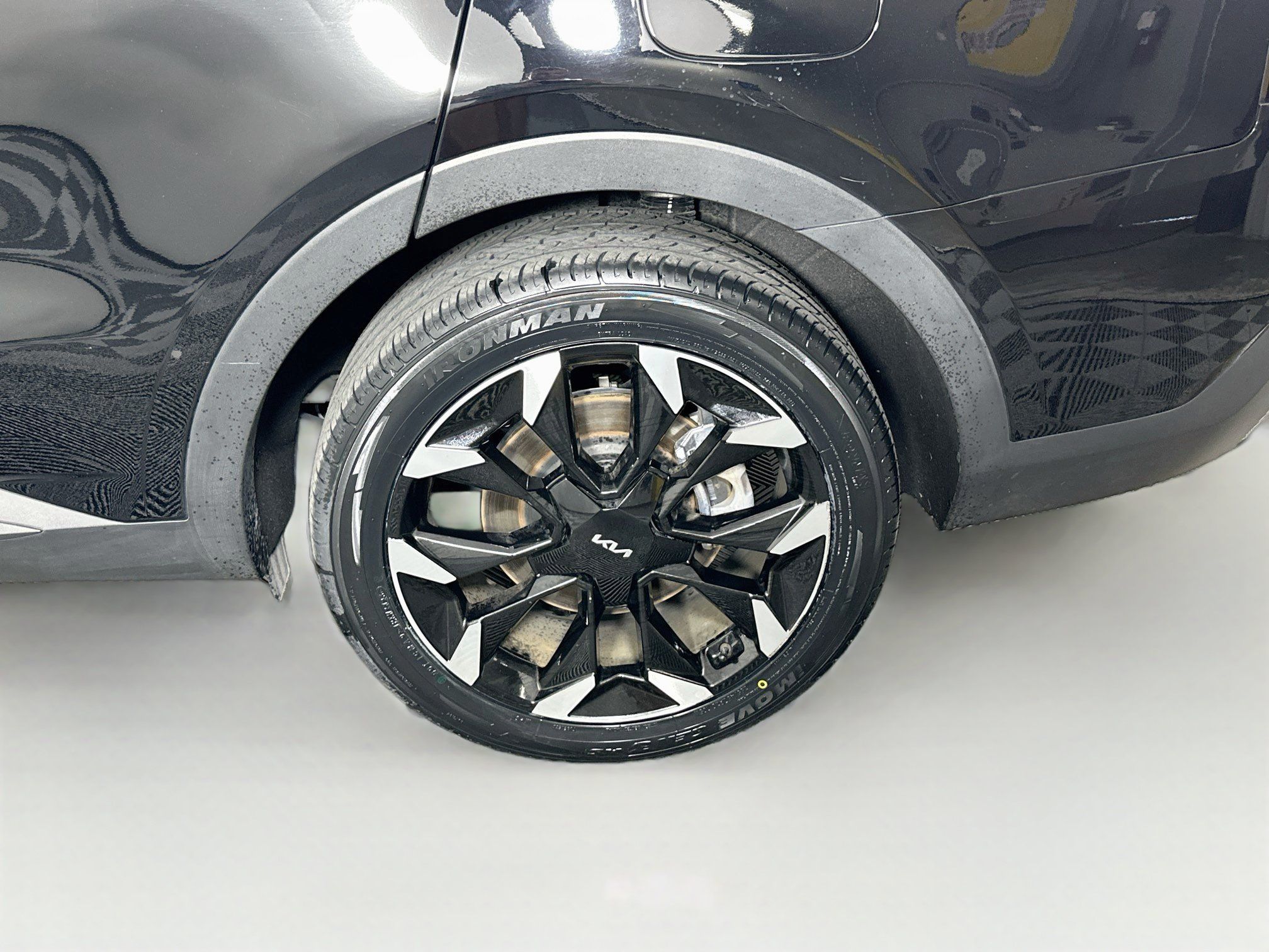 Used 2025 Kia Sorento EX FWD image 11