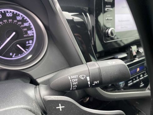 Used 2024 Toyota Camry SE image 23