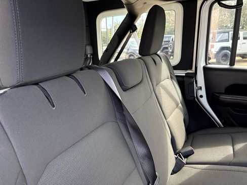 Used 2020 Jeep Wrangler Unlimited Sport image 12