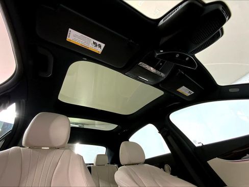 Used 2022 Mercedes-Benz E 450 4MATIC Sedan image 13