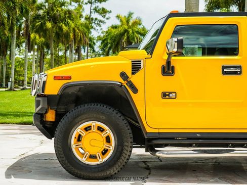 Used 2003 HUMMER H2 w/ Preferred Equipment Group image 4