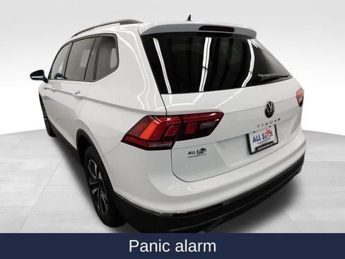 Used 2024 Volkswagen Tiguan S image 9