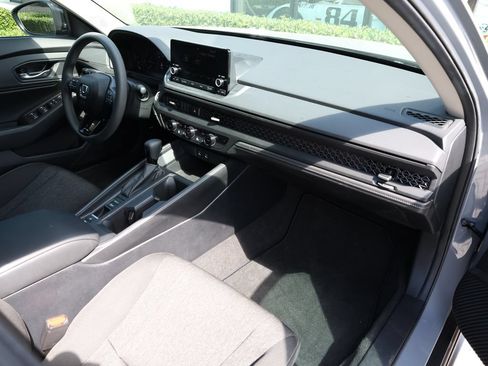 Used 2025 Honda Accord SE image 18