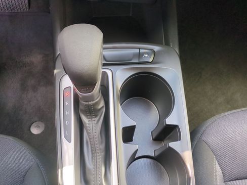 Certified 2025 Chevrolet Trax LS image 16