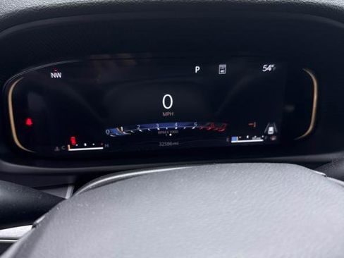 Used 2025 Jeep Wagoneer L Series III image 4