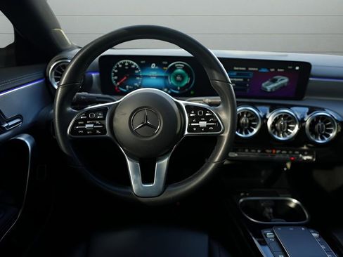 Used 2023 Mercedes-Benz CLA 250 image 36