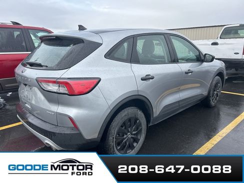Used 2022 Ford Escape S image 3