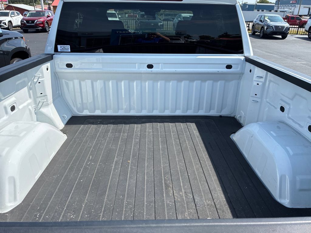 Used 2023 Chevrolet Silverado 1500 LT AWD/4WD image 18