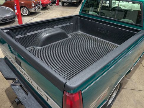 Used 1995 Chevrolet Silverado 1500 K1500 Silverado 2dr 4WD Extend image 20