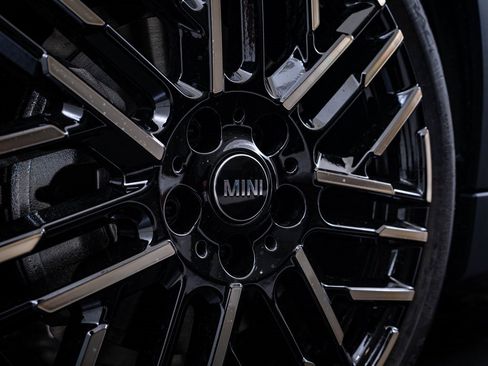Certified 2025 MINI Cooper S image 7