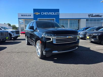 Used 2021 Chevrolet Suburban High Country w/ Premium Package 2