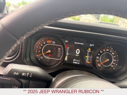 Certified 2025 Jeep Wrangler Unlimited Rubicon AWD/4WD image 17