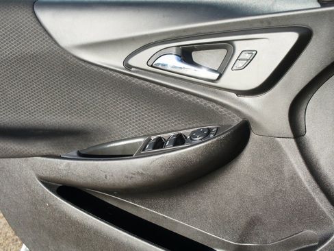 Used 2025 Chevrolet Malibu LT image 24