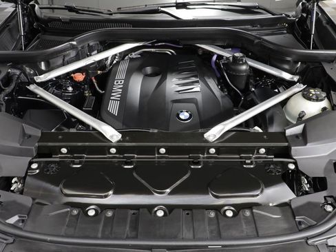Certified 2026 BMW X5 xDrive40i w/ M Sport Package AWD/4WD image 24