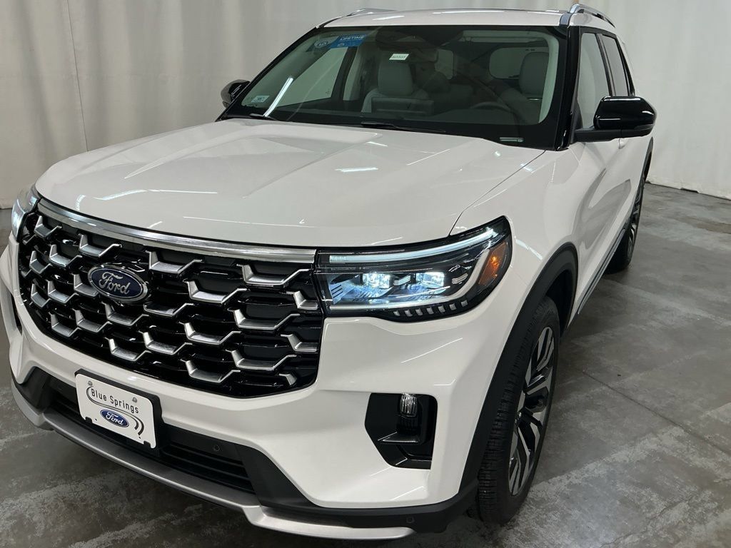 New 2026 Ford Explorer Platinum w/ LUX Leather Package AWD/4WD image 3