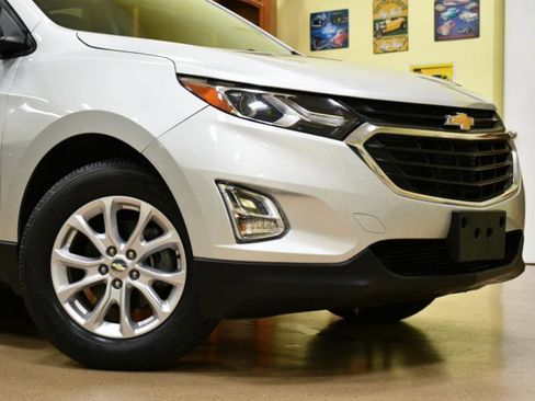 Used 2019 Chevrolet Equinox LS w/ LS Convenience Package image 3