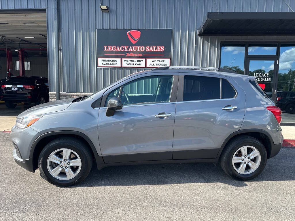 Used 2019 Chevrolet Trax LT w/ LT Convenience Package AWD/4WD image 2