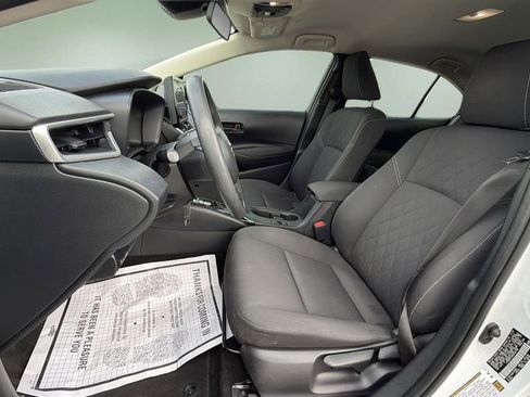 Used 2024 Toyota Corolla LE FWD image 11