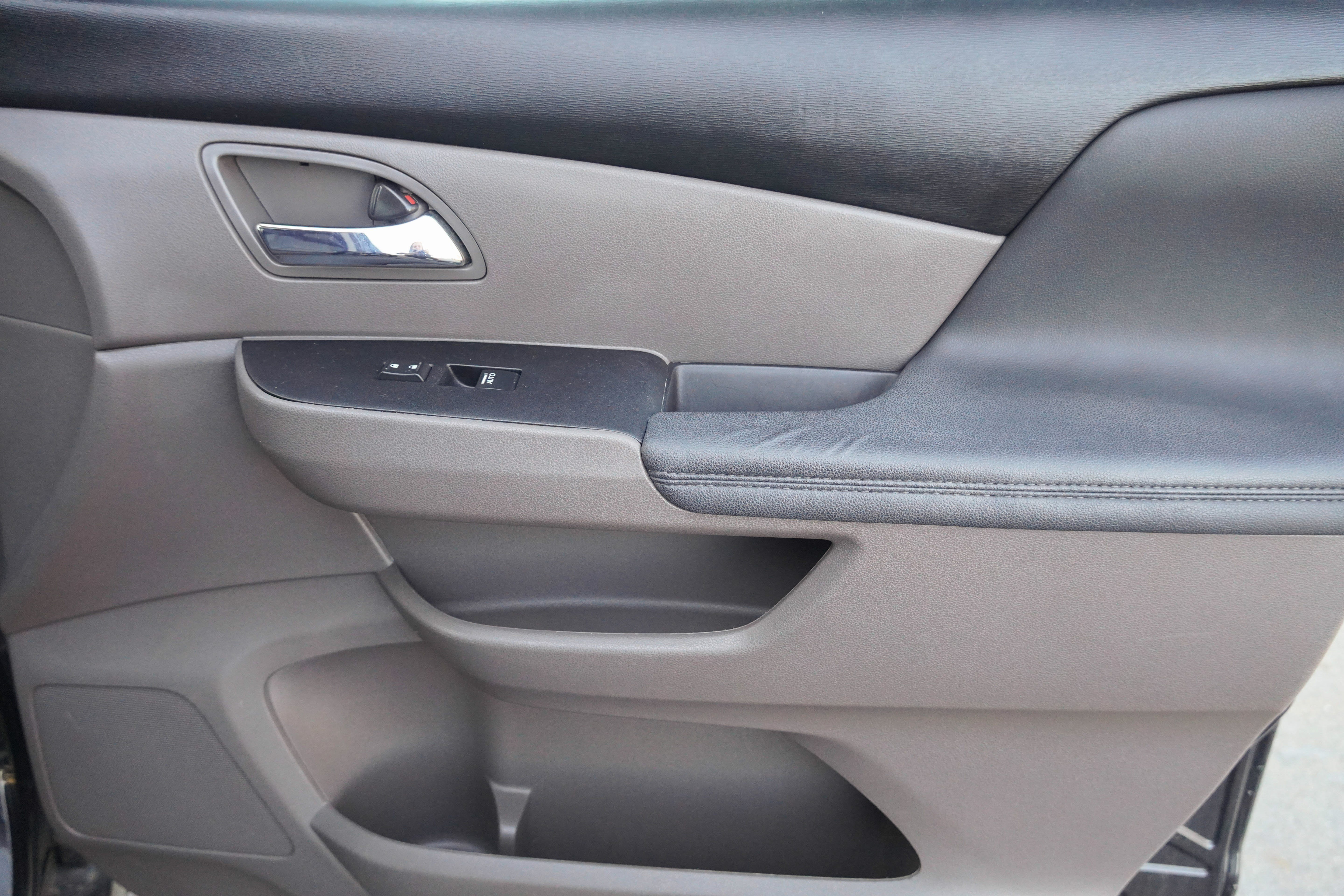 Used 2017 Honda Odyssey EX-L image 29
