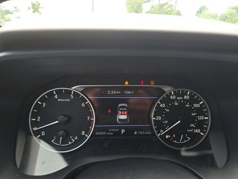 Used 2023 Nissan Rogue SV FWD image 12