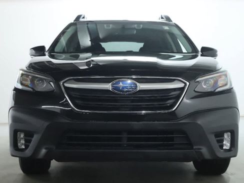 Used 2022 Subaru Outback Premium image 5