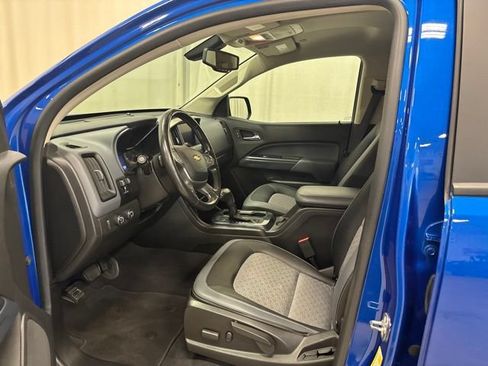 Used 2019 Chevrolet Colorado Z71 AWD/4WD image 14