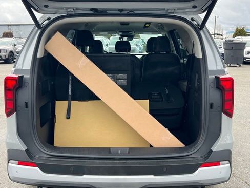 New 2026 Kia Carnival EX FWD image 12