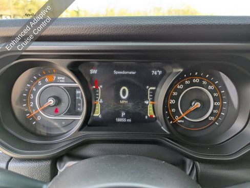 Used 2024 Jeep Wrangler Sport AWD/4WD image 23