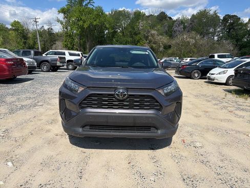 Used 2022 Toyota RAV4 LE image 8