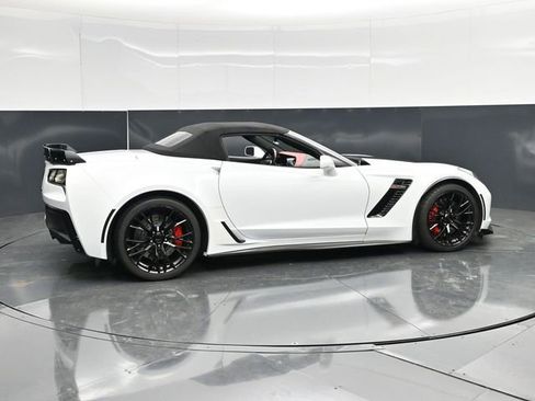 Used 2019 Chevrolet Corvette Z06 RWD image 12