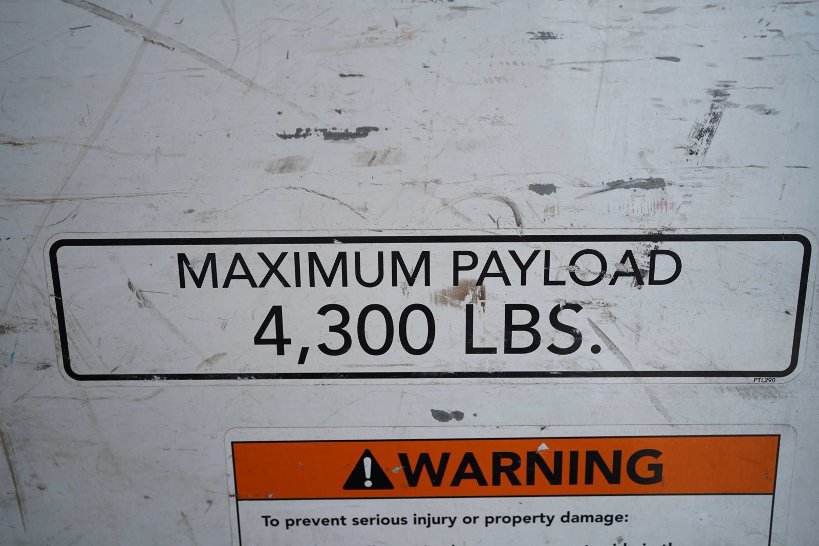 Used 2021 GMC Savana 3500 Extended w/ Power Convenience Package RWD image 16