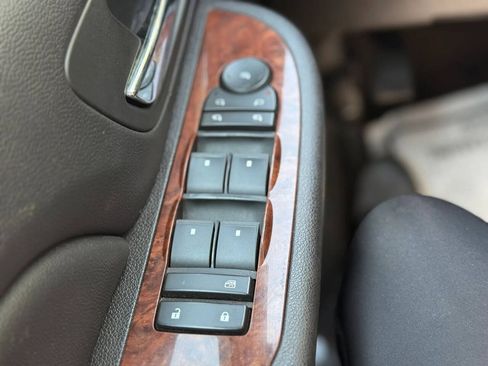 Used 2007 Chevrolet Suburban LTZ w/ LTZ Preferred Equipment Group AWD/4WD image 20