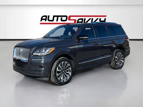 Used 2024 Lincoln Navigator Reserve AWD/4WD image 3